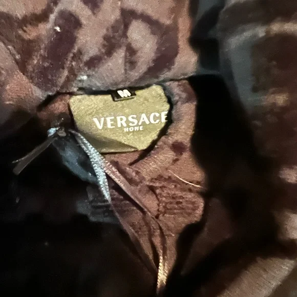 Versace Black and Gold Casual Button Down Shirt with Ornate Patterns - Picture 4 of 4